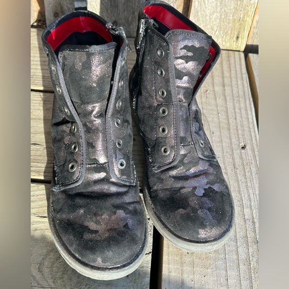 Dolce Vita Dark Pink Shimmer Camo Combat Moto Boots size 5|6 Faux Suede Sparkle - Picture 8 of 13